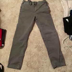 American Eagle khakis size 28/32
